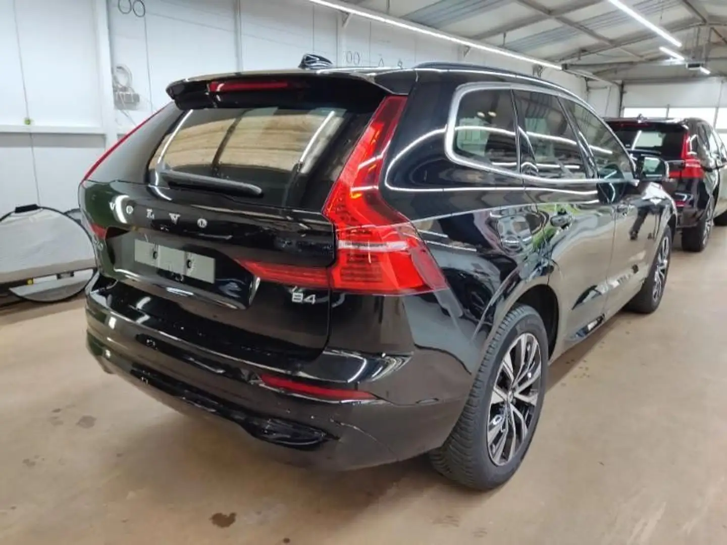 Volvo XC60 B4 Core Automatik ACC*Blis Schwarz - 2