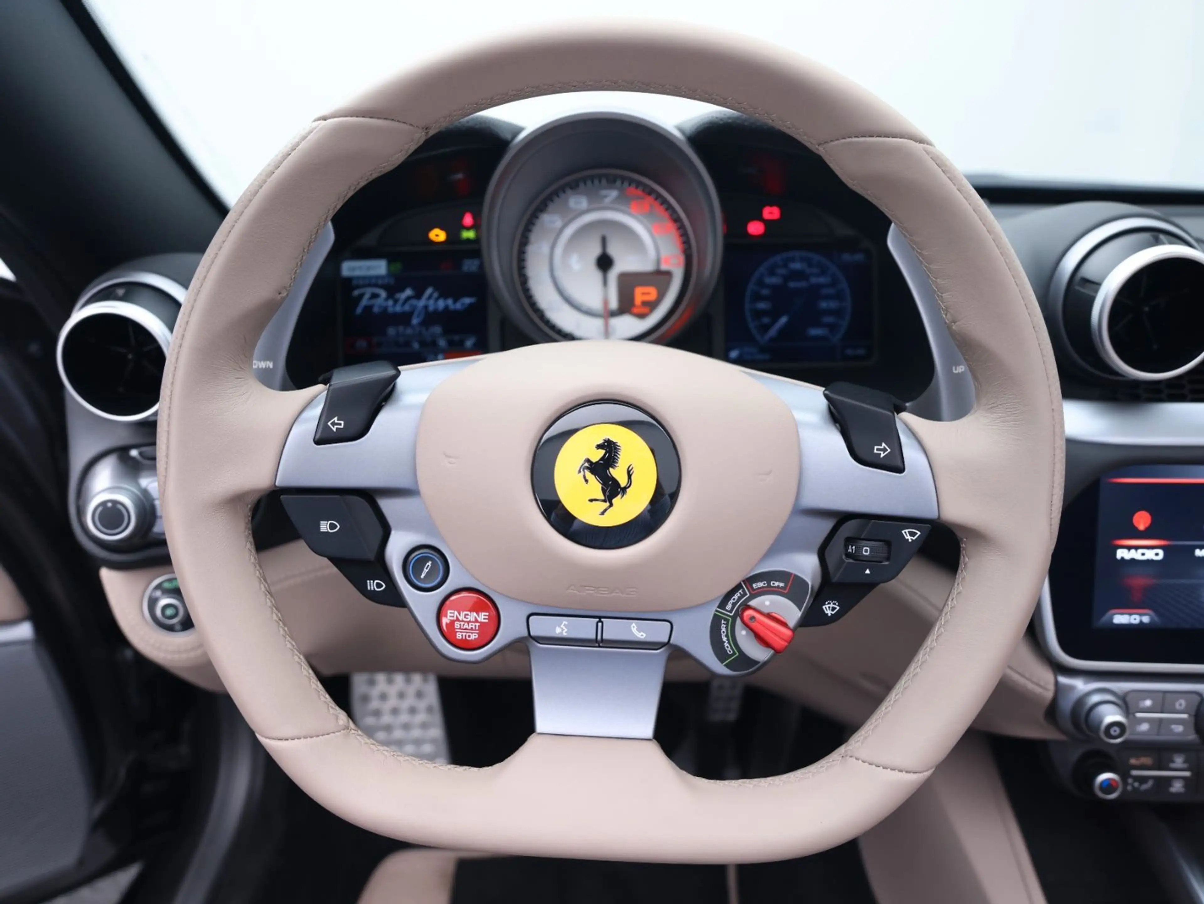 Ferrari Portofino ***Ferrari Frankfurt*** — photo 12