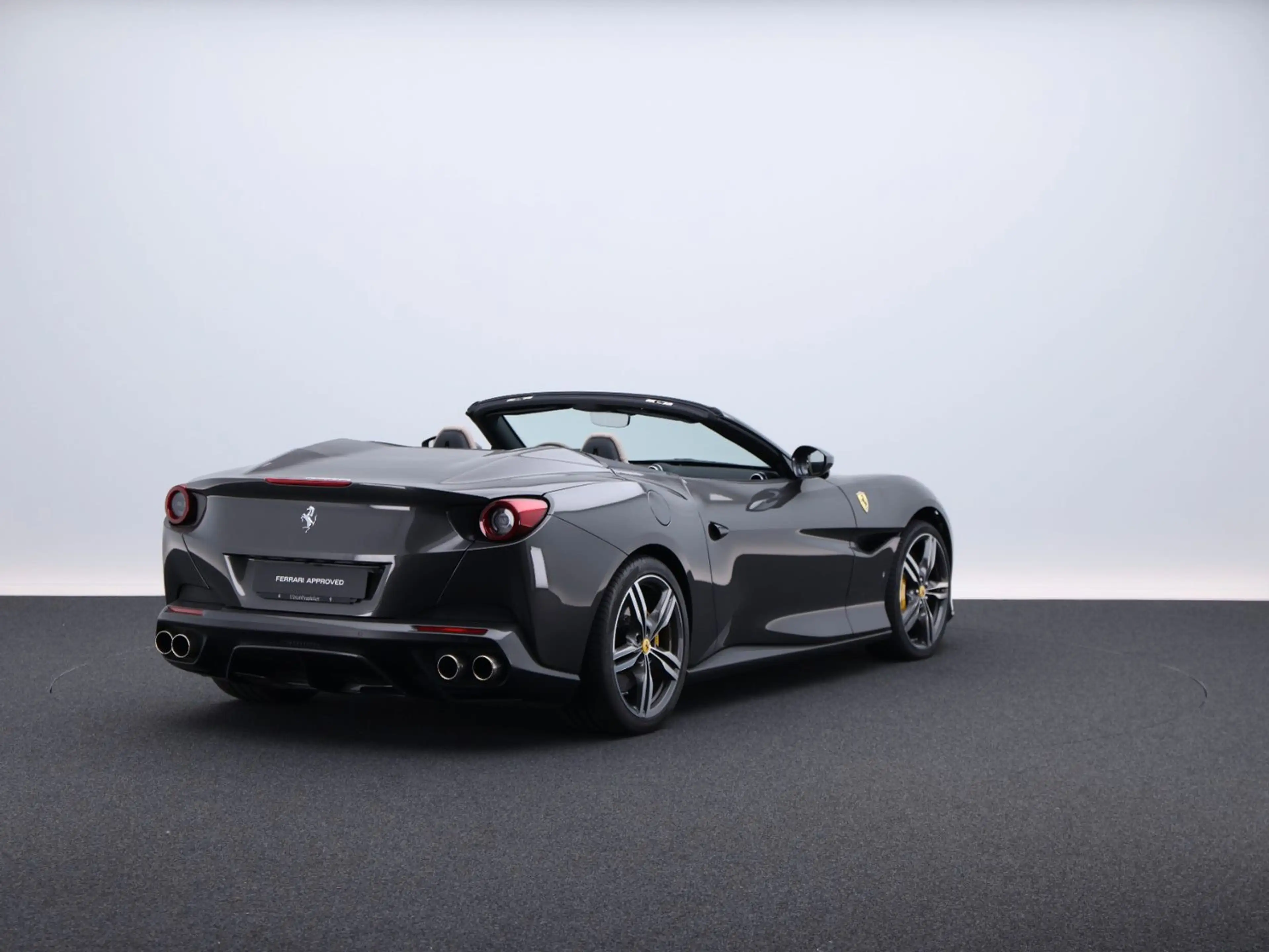 Ferrari Portofino ***Ferrari Frankfurt*** — photo 6