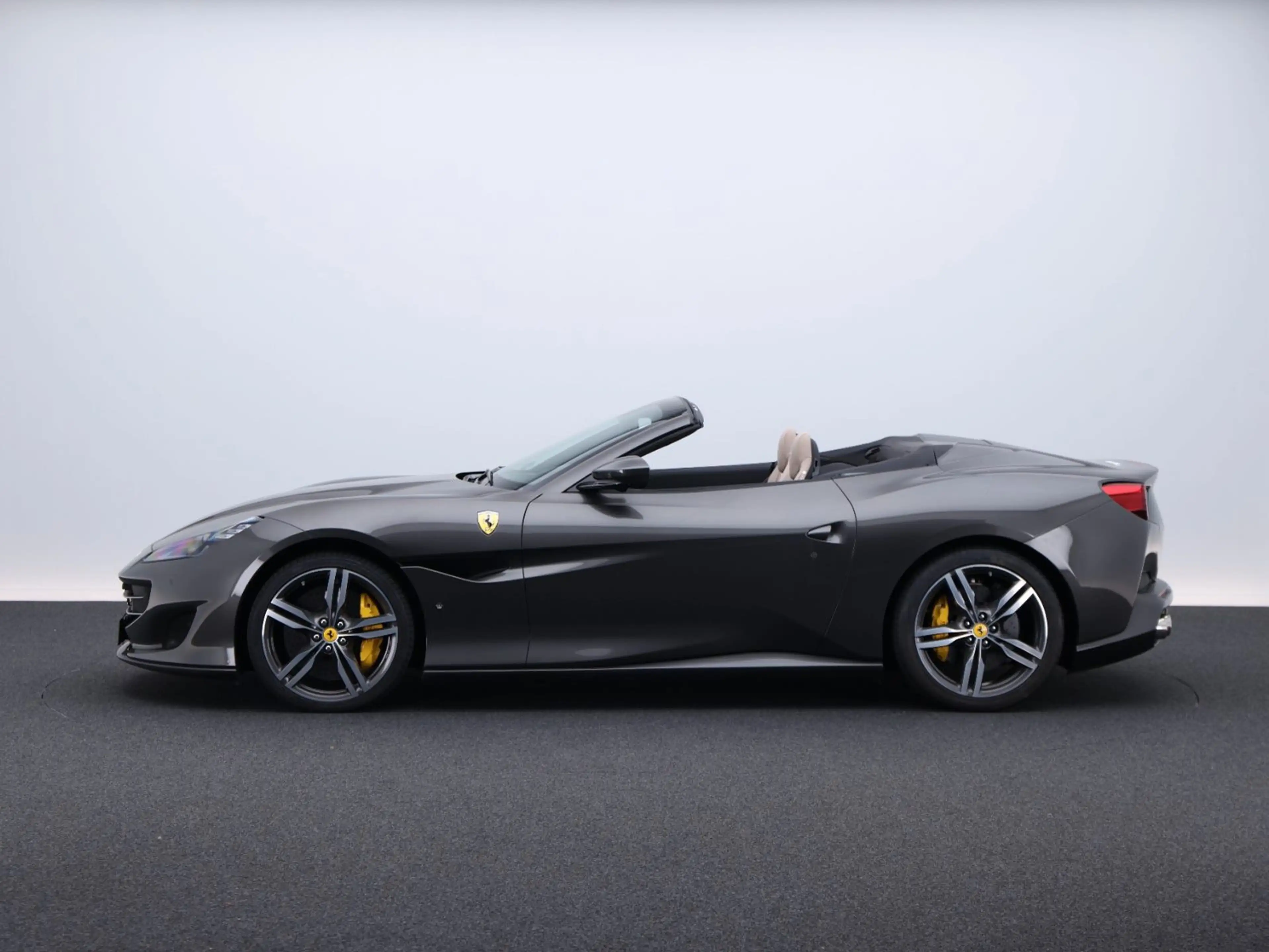 Ferrari Portofino ***Ferrari Frankfurt*** — photo 9