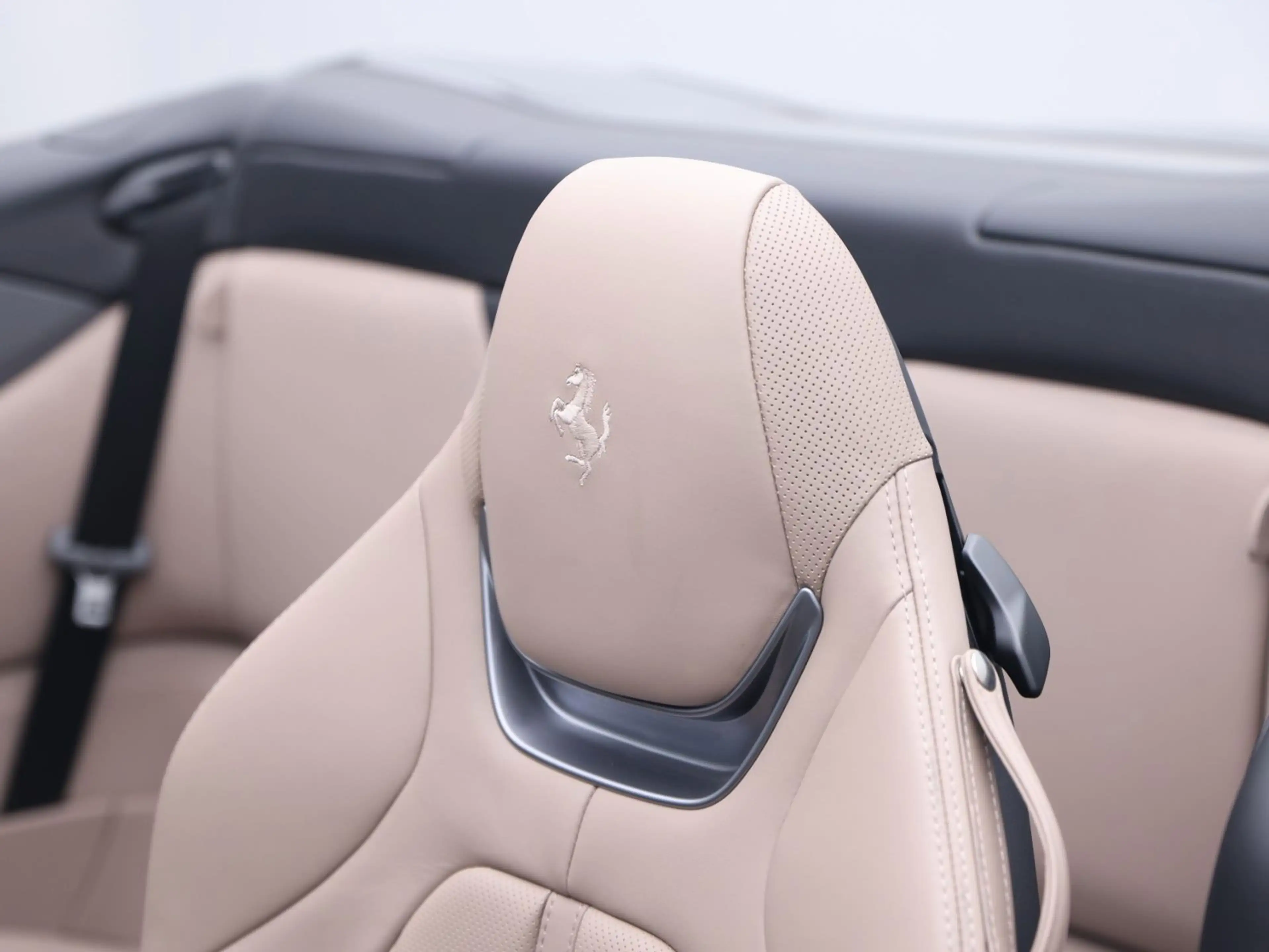 Ferrari Portofino ***Ferrari Frankfurt*** — photo 13