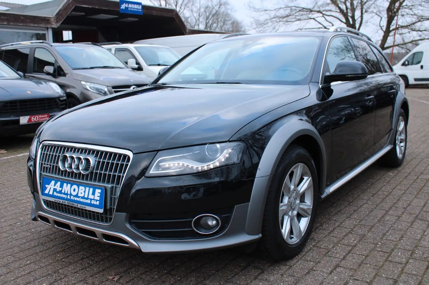 Audi A4 allroad quattro 2.0 TDI Navi Leder Xenon Pano Zwart - 1