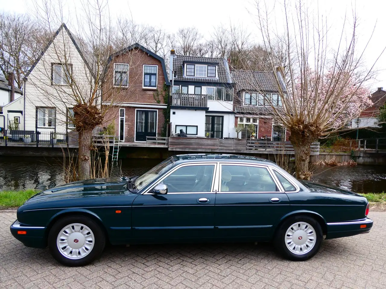 Daimler Double Six 6.0 V12 312pk Origineel Nederlands met historie Yo, foto 4