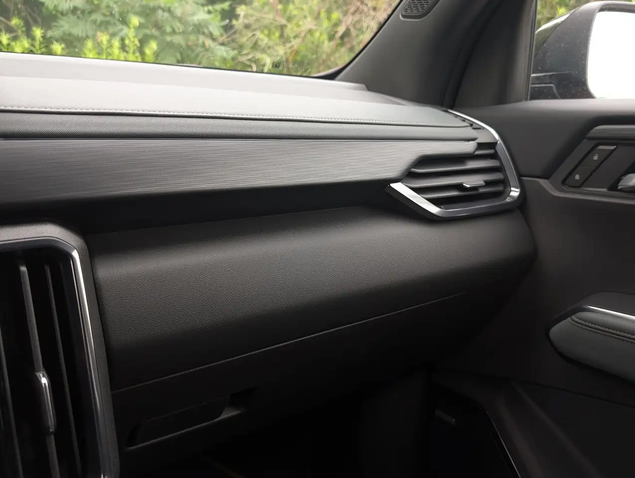 GMC Acadia снимка GMC Acadia
