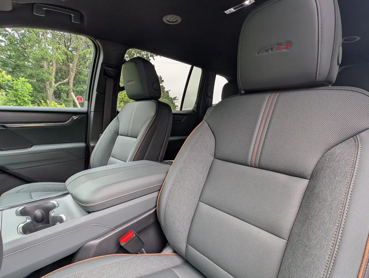 GMC Acadia снимка GMC Acadia
