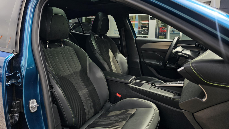 Peugeot 408 1.6 HYbrid GT 225 EAT8 First Edition — photo 12