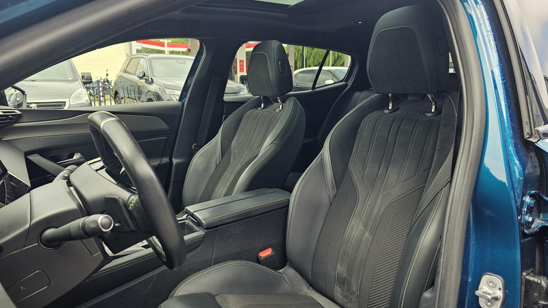 Peugeot 408 1.6 HYbrid GT 225 EAT8 First Edition — photo 11