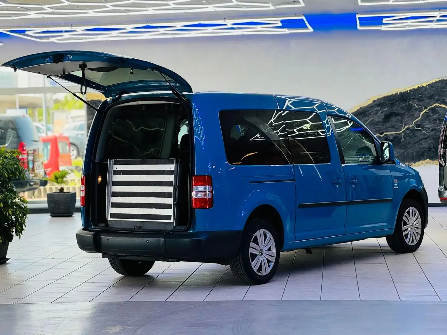 Volkswagen Caddy-Maxi-DSG-Behindertengerecht-Rampe- Bleu - 2
