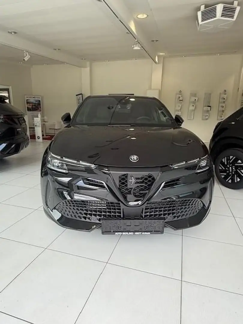 Alfa Romeo Junior Alfa Junior 1.2 VGT Mild Hybrid Speciale Schwarz - 2