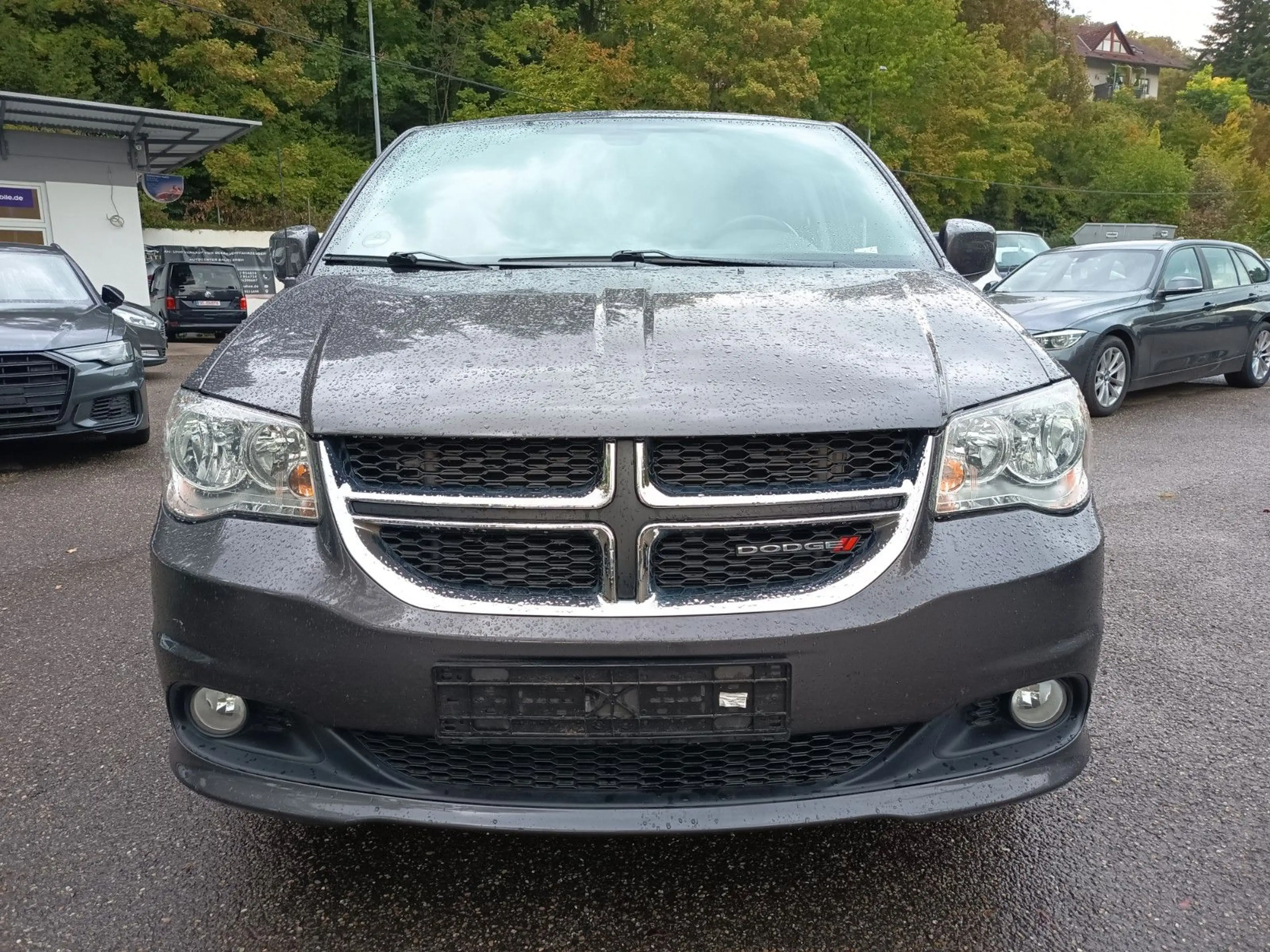 Dodge Grand Caravan / 7-Sitzer — photo 2
