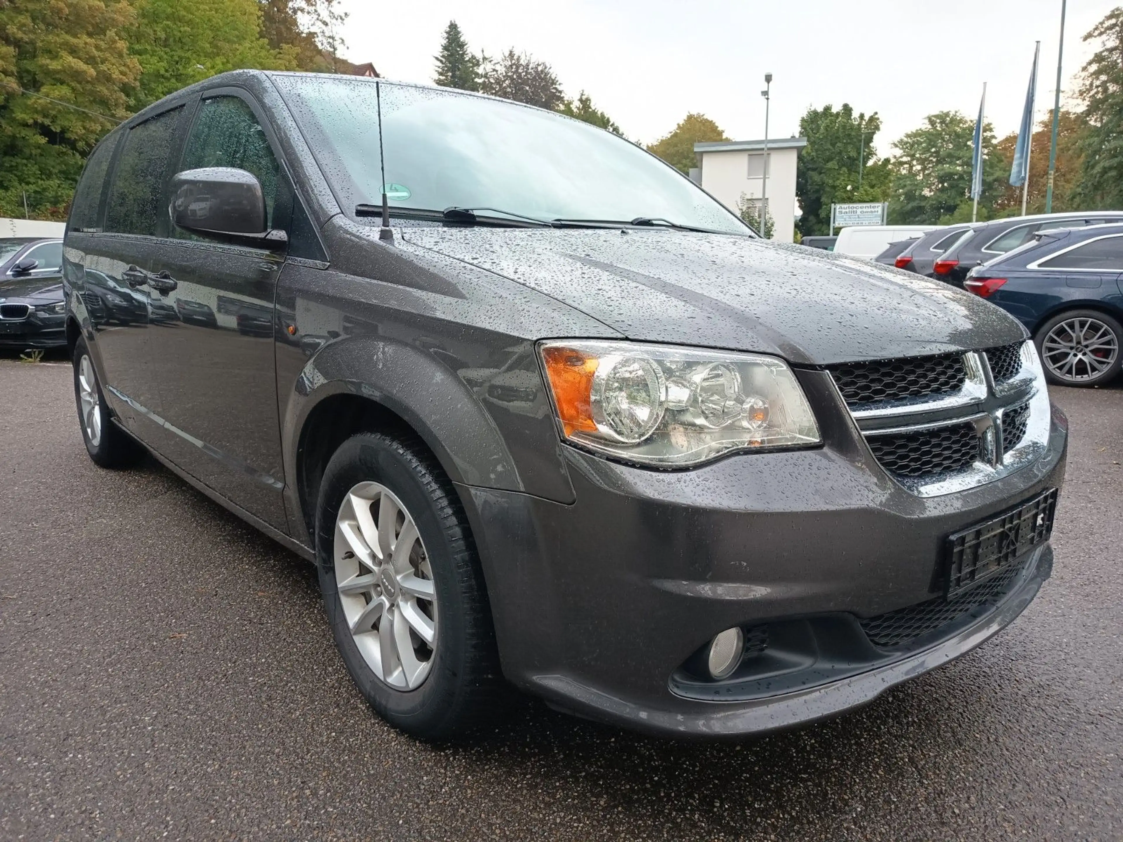 Dodge Grand Caravan / 7-Sitzer — photo 3