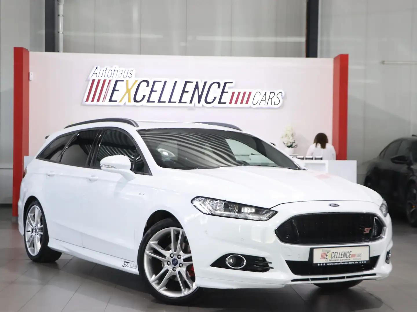 Ford Mondeo Tunier 1.5 EB ST-LINE SPORT PANORAMA, LED Blanc - 1