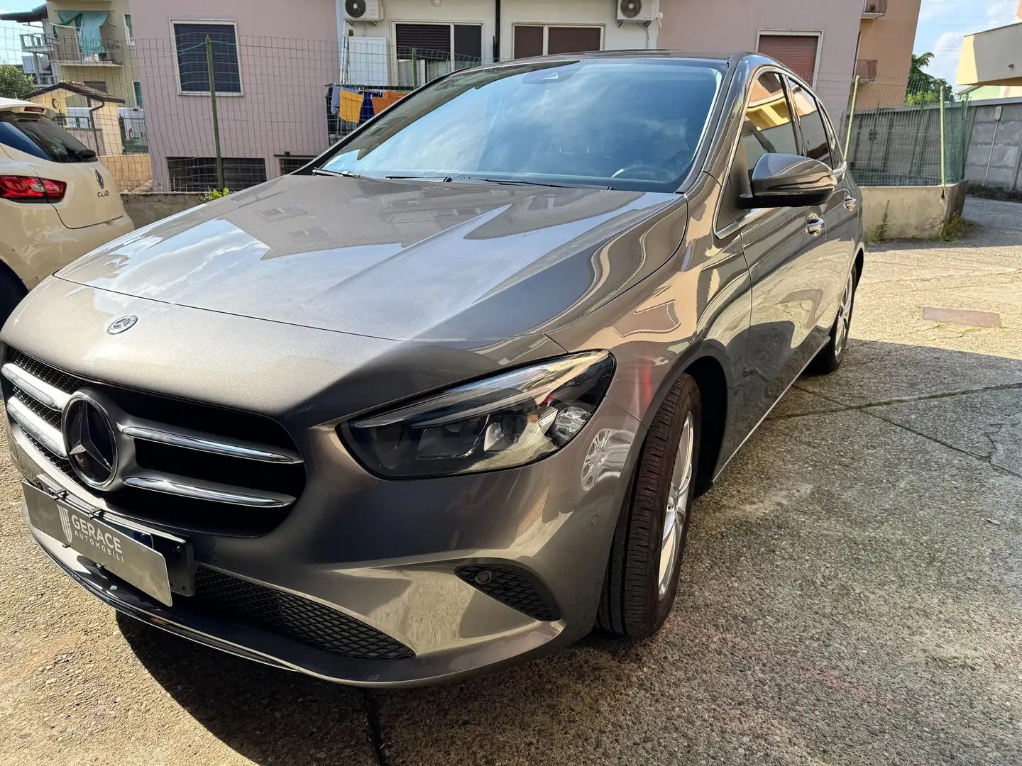 Mercedes-Benz B 180 B 180 Executive auto Grijs - 2