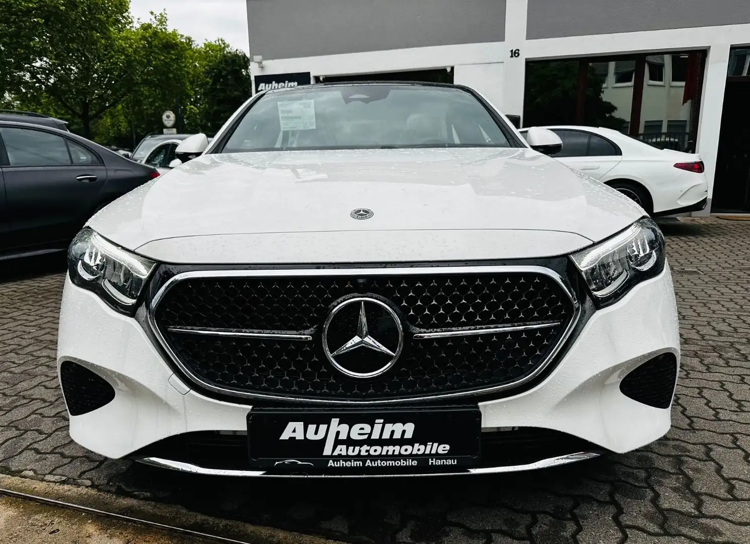 Mercedes-Benz E 200 Avantgarde Panoramic Roof MY24 Euro1 Weiß - 2