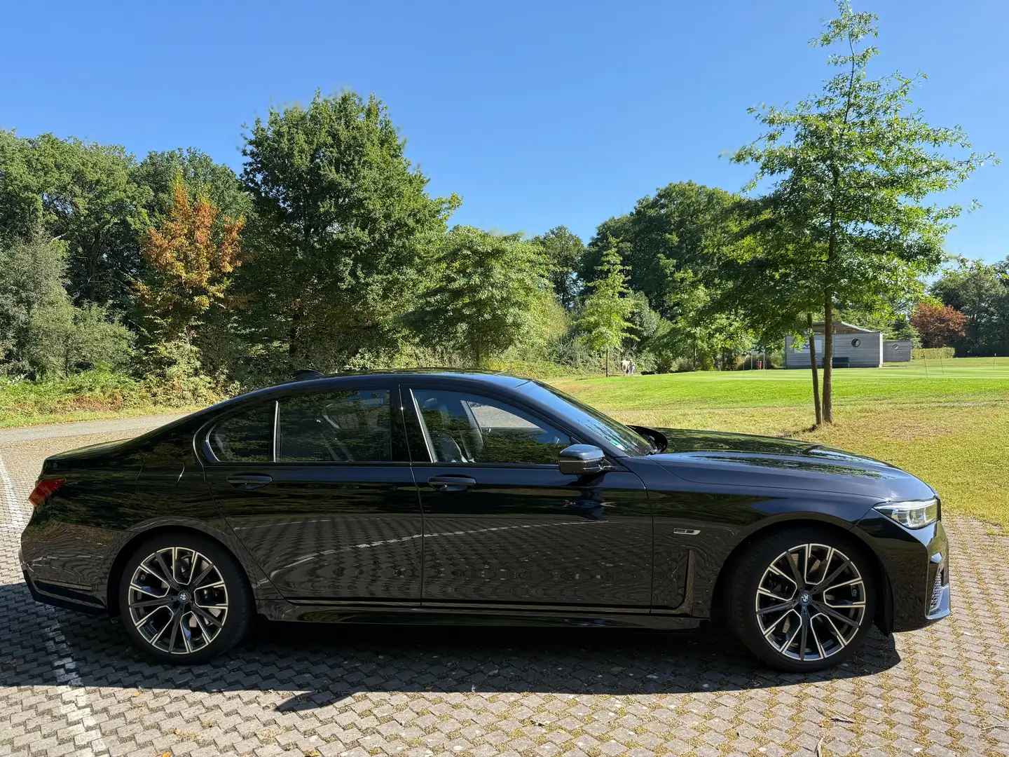 BMW 745 e / M Sportpaket / Excl. Nappa / Massage / +++ Schwarz - 1
