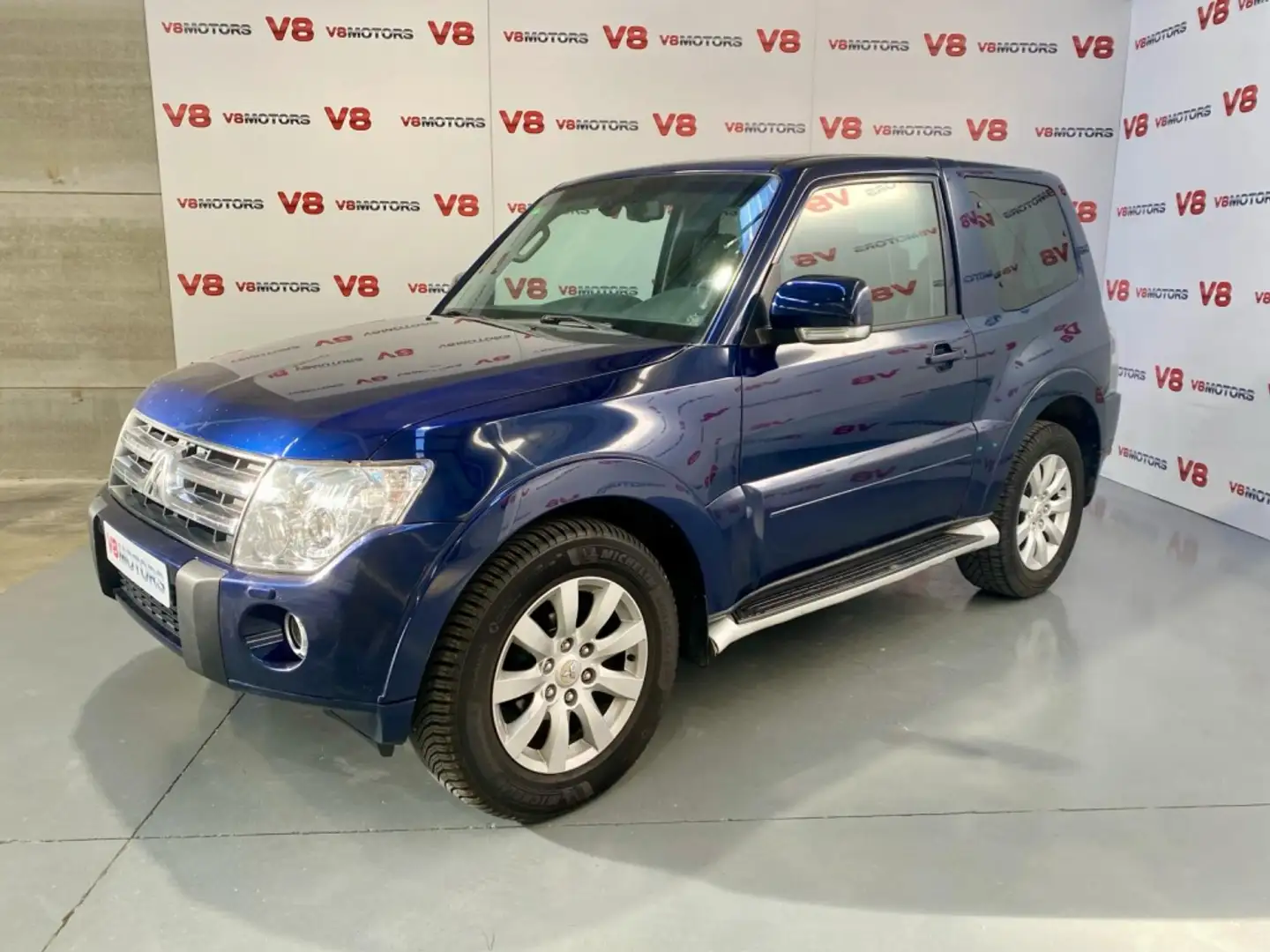 Mitsubishi Montero 3.2DI-D Motion Blau - 1