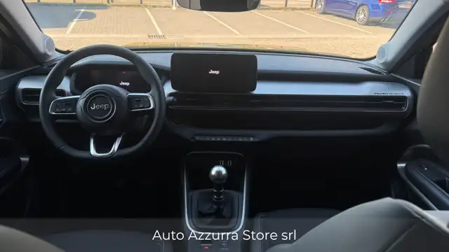 Jeep Avenger view 11