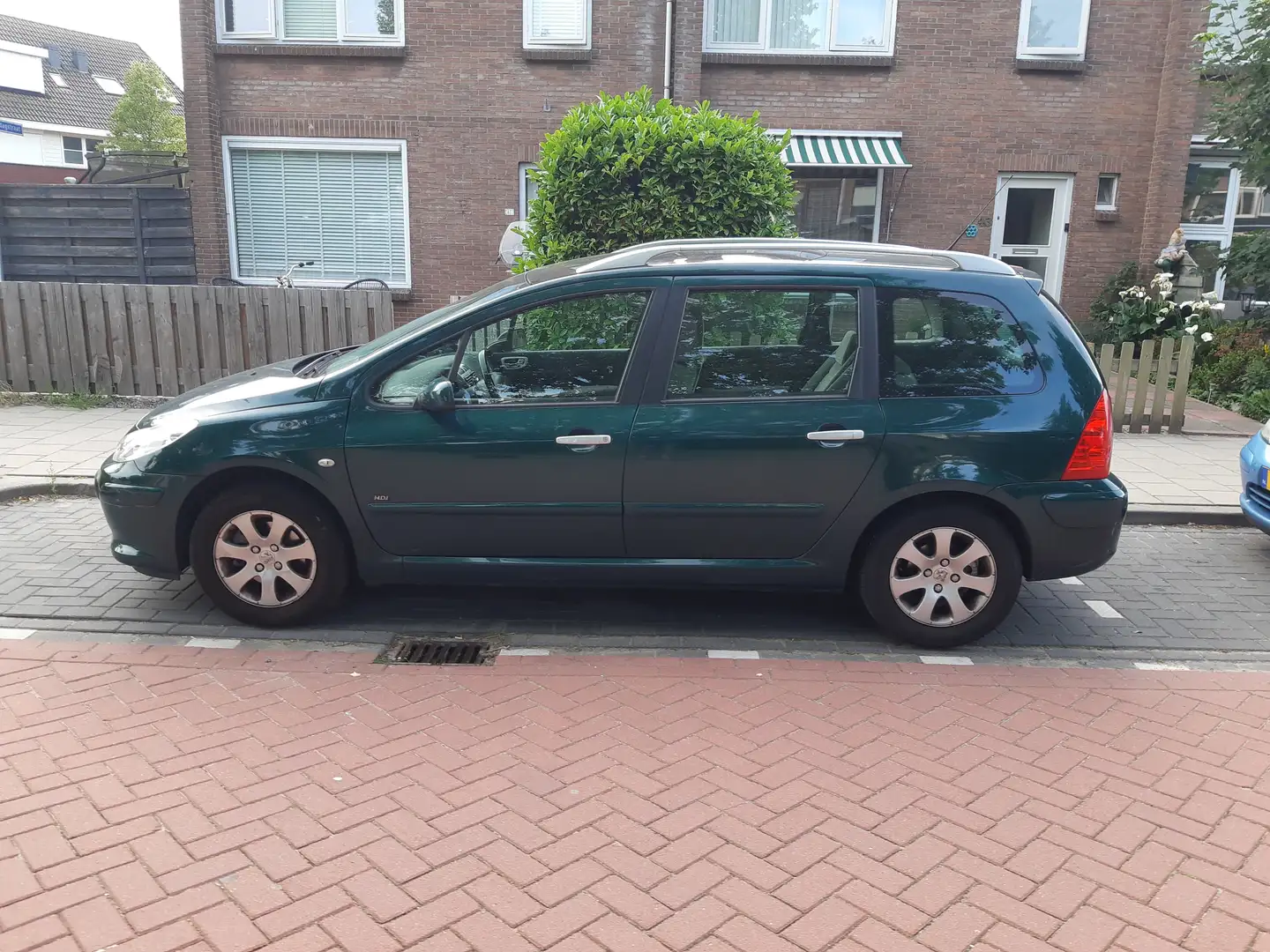 Peugeot 307 307 1.6 HDiF Pack Groen - 1