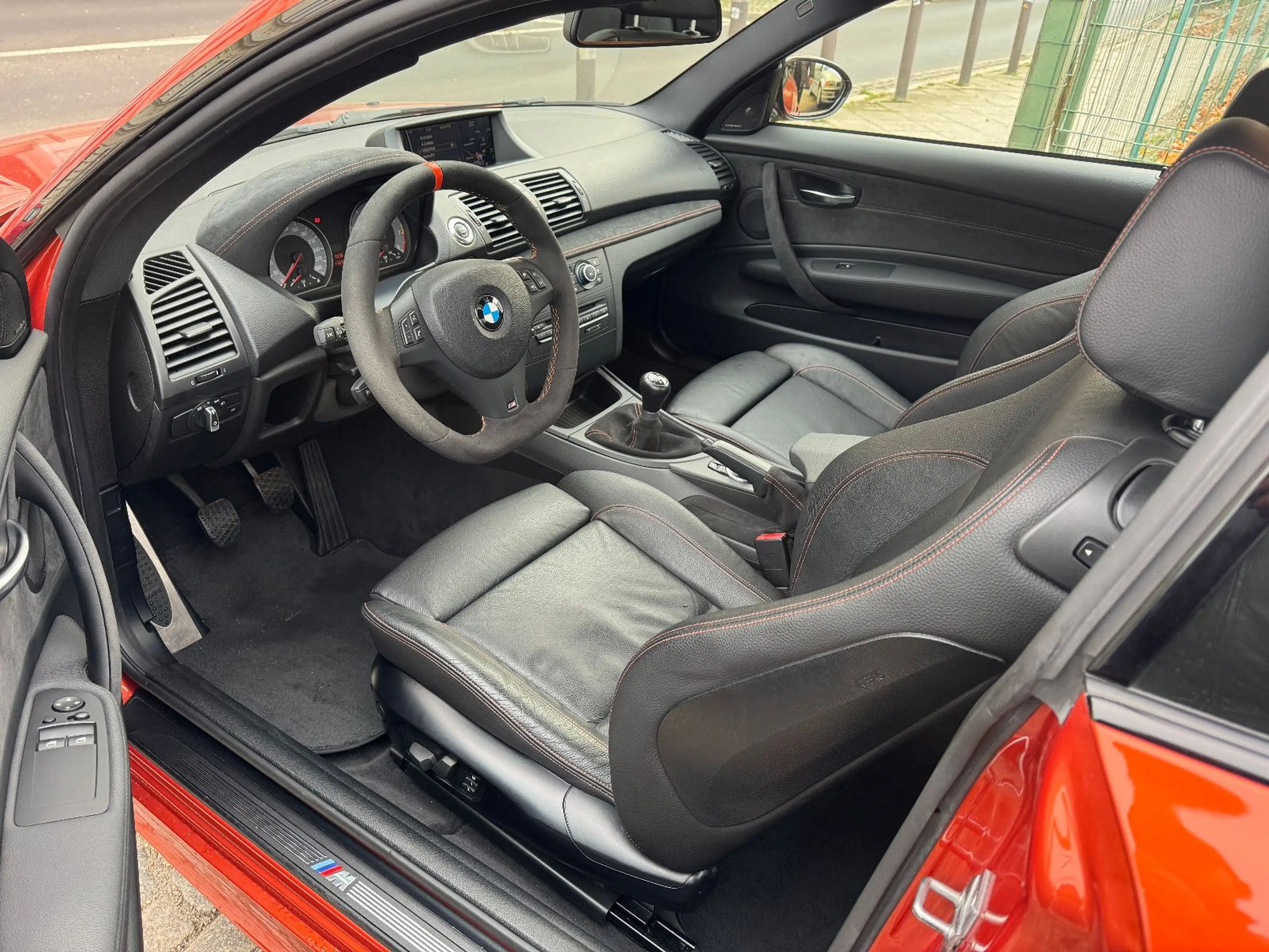 BMW 1er M Coupé Harman-Kardon — photo 9
