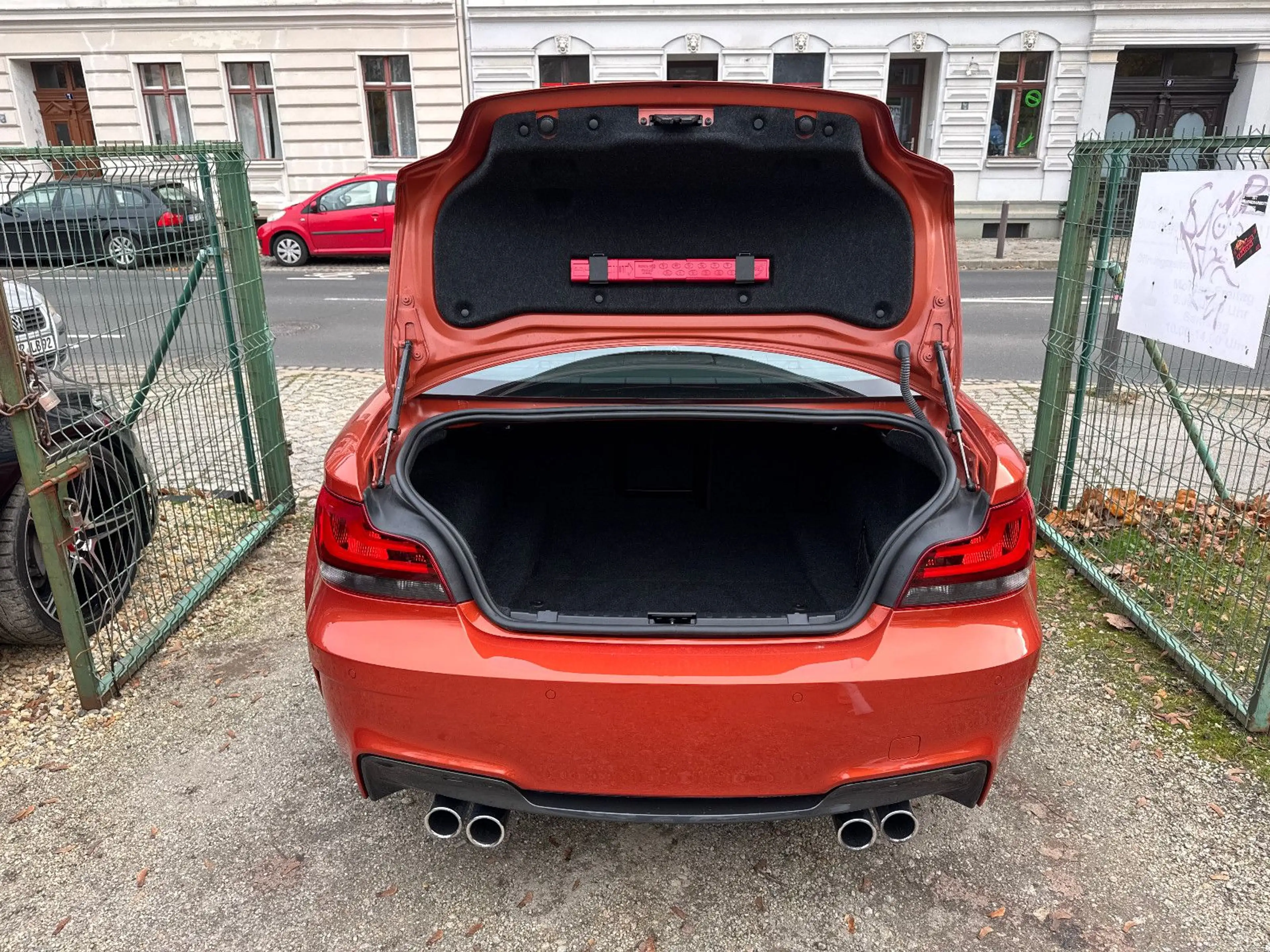BMW 1er M Coupé Harman-Kardon — photo 15