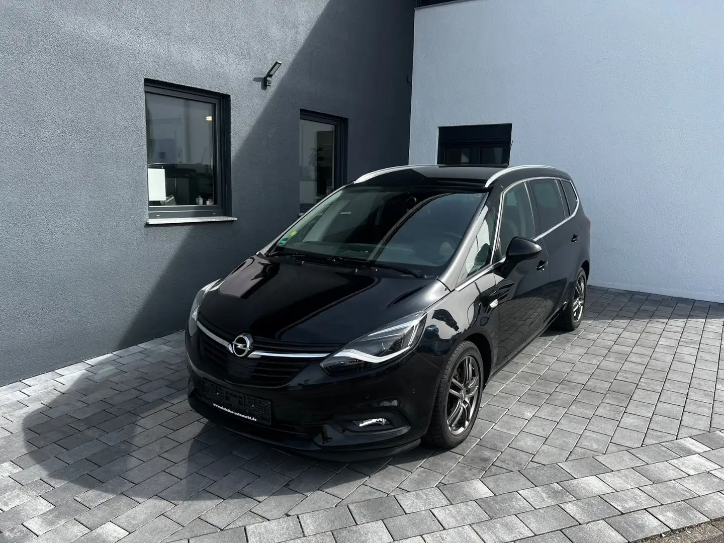 Opel Zafira C Innovation 2.0CDTI/7Sitzer Schwarz - 1
