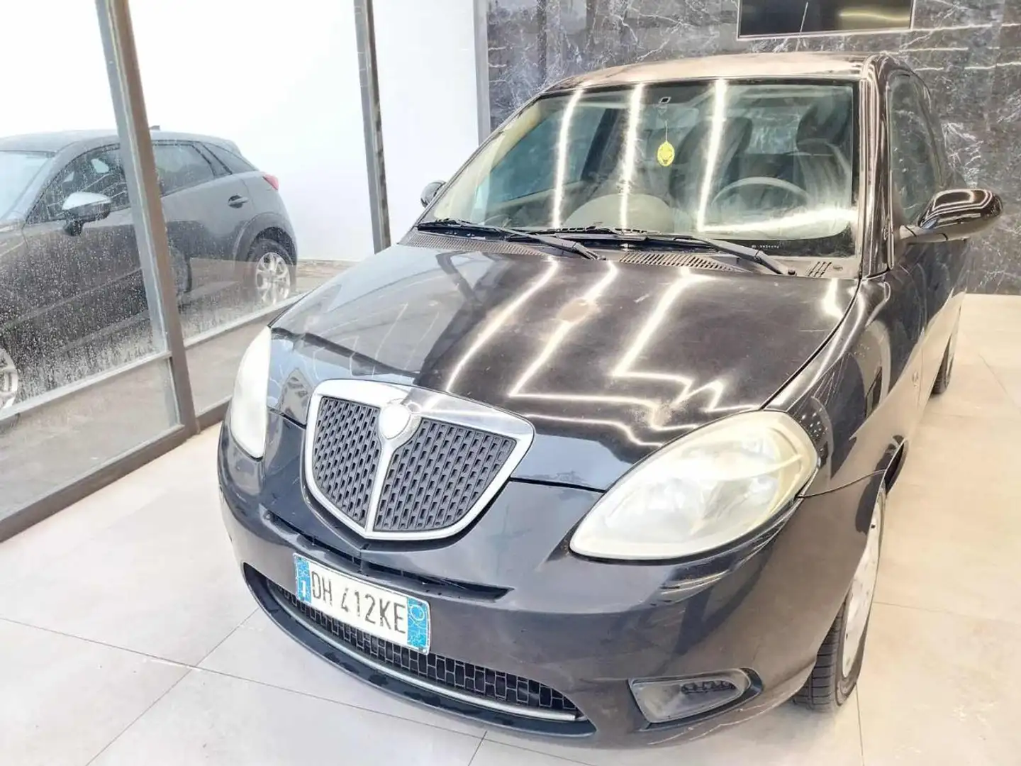 Lancia Ypsilon 1.3 MJT ( Garanzia 12 Mesi) crna - 2