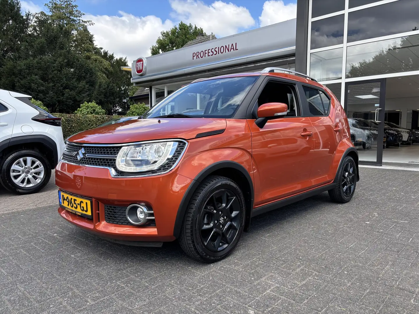 Suzuki Ignis 1.2 Dualjet 90pk Stijl Automaat * Trekhaak * PDC * Oranje - 2