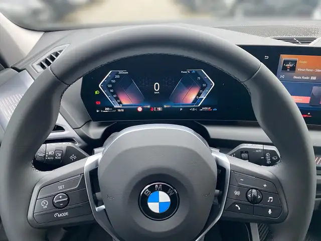 BMW 1 Series view 8