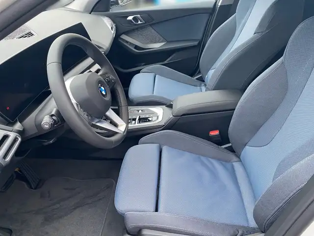 BMW 1 Series view 7