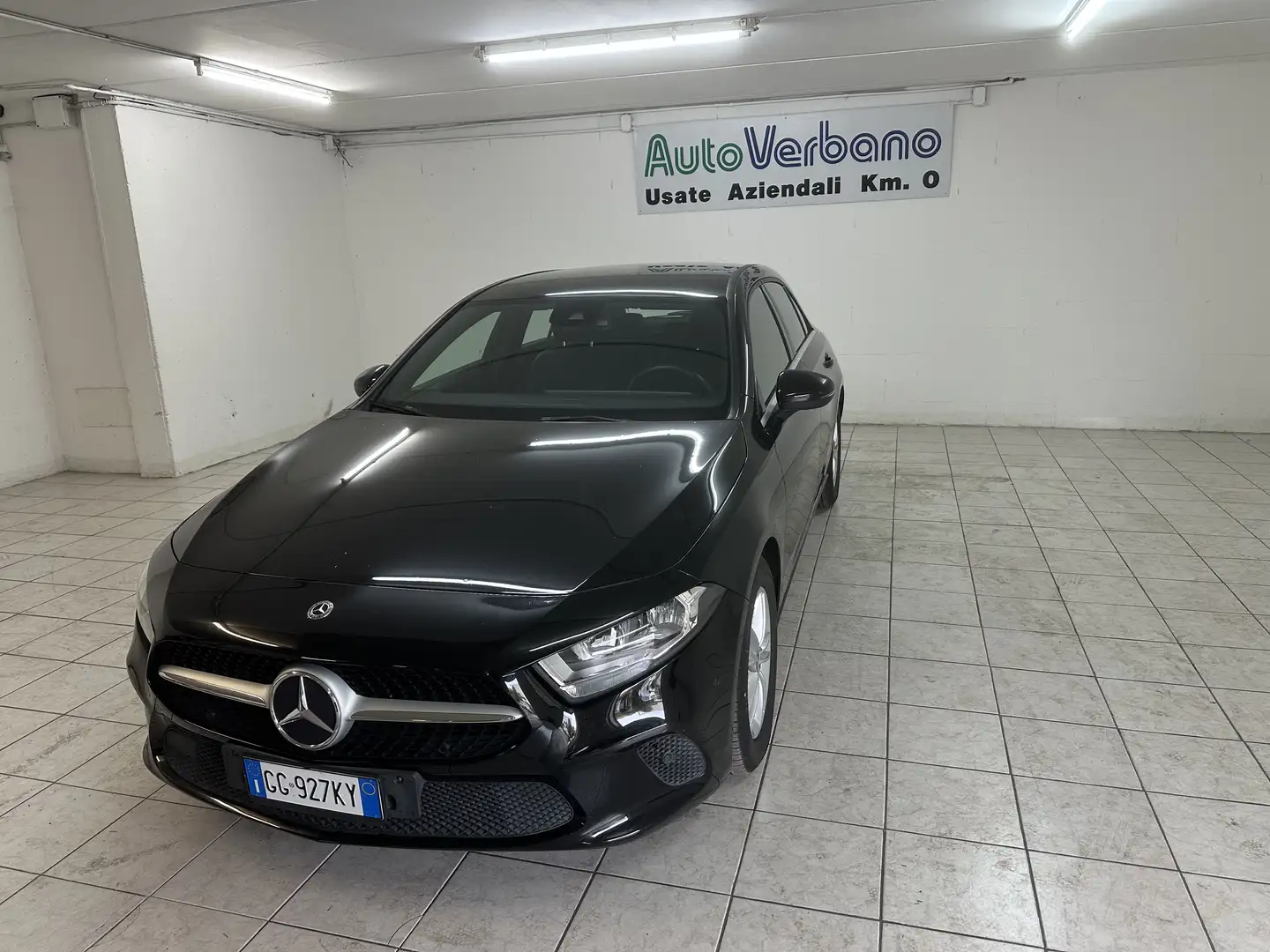 Mercedes-Benz A 180 A 180 d Executive Zwart - 2