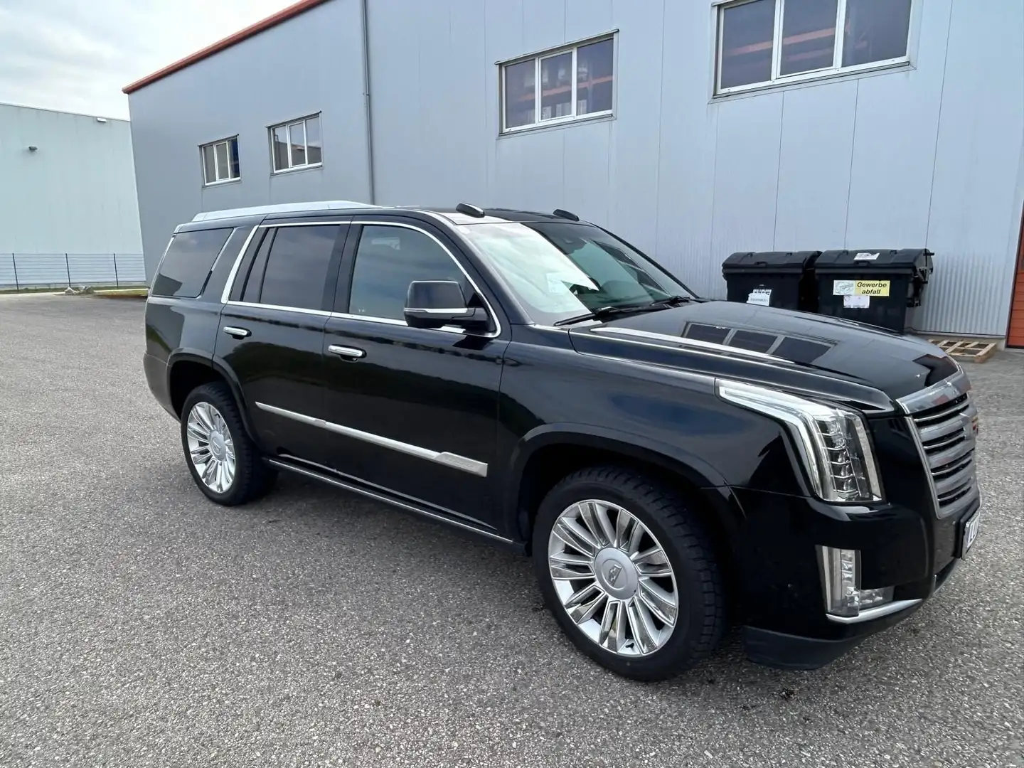 Cadillac Escalade Escalade 6,2l V8 AWD Platinum Aut. Platinum Schwarz - 2
