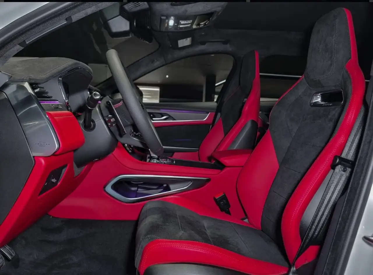 Jaguar F-Pace снимка Jaguar F-Pace