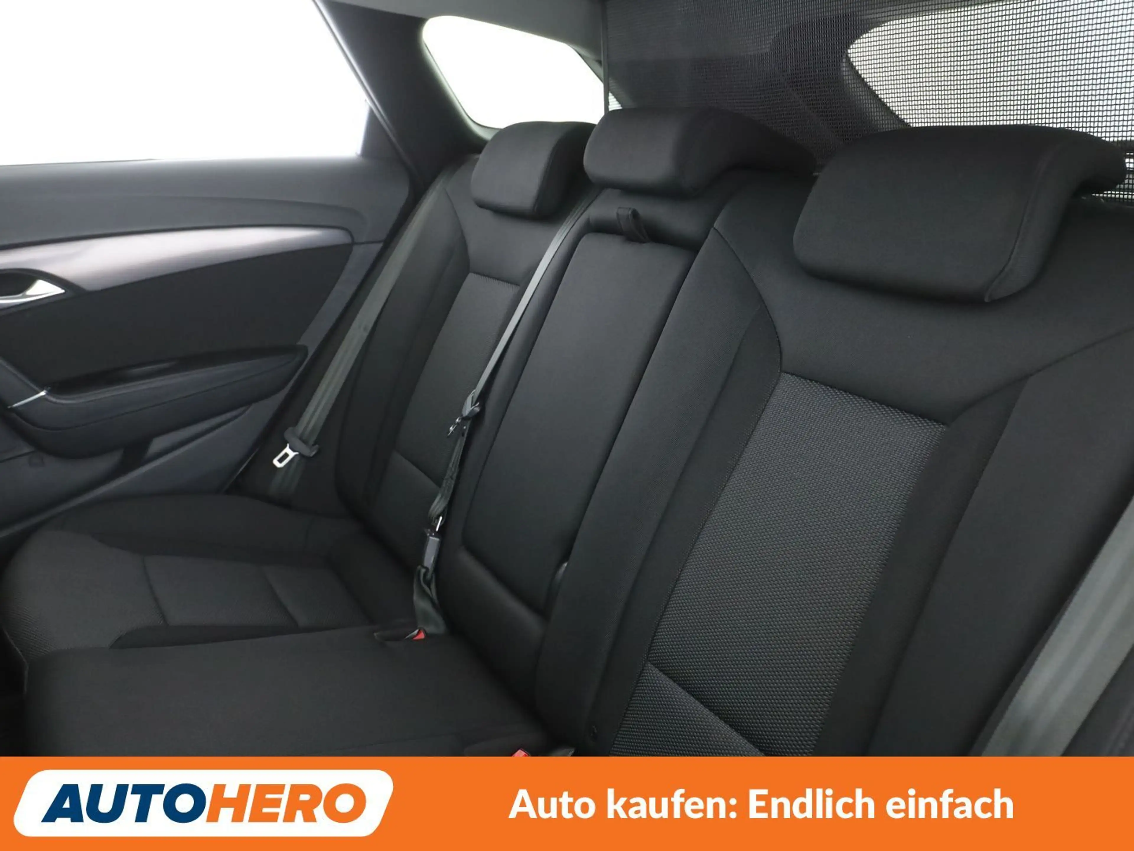 Hyundai i40 2.0 GDI Trend*NAVI*CAM*PDC*SHZ*KLIMA*TEMPO* — photo 14