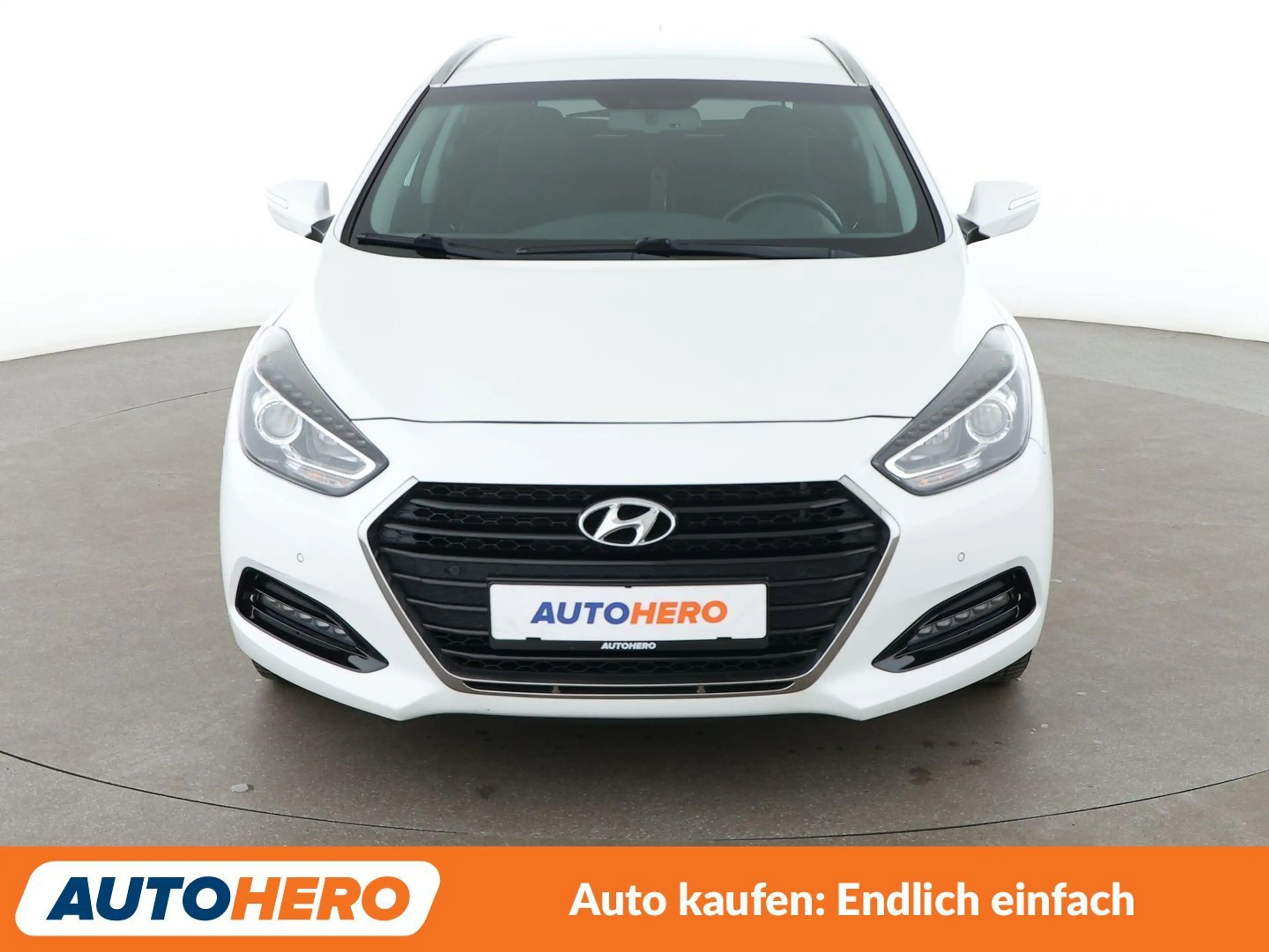 Hyundai i40 2.0 GDI Trend*NAVI*CAM*PDC*SHZ*KLIMA*TEMPO* — photo 9