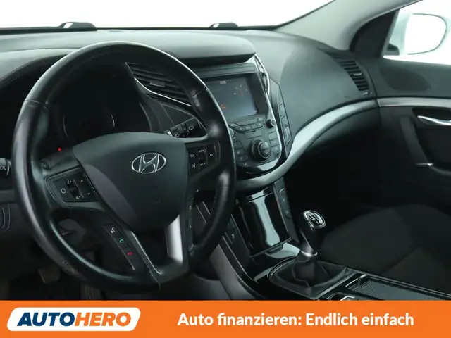 Hyundai i40 view 11