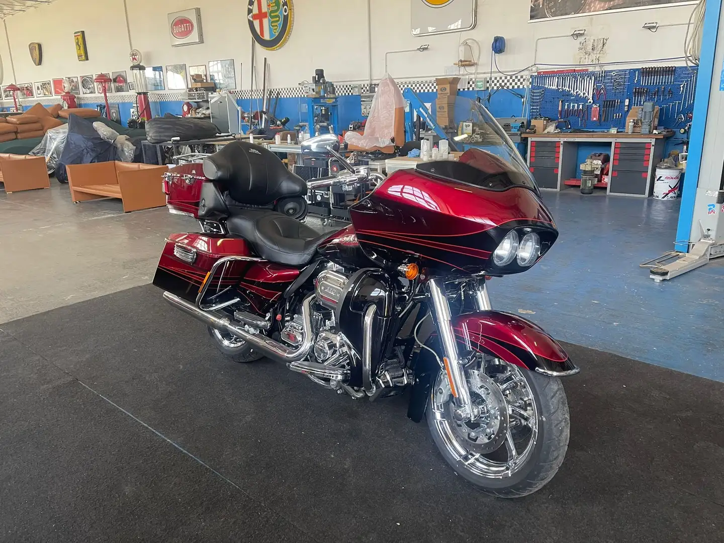 Harley-Davidson Road Glide FINANZIABILE Fialová - 1
