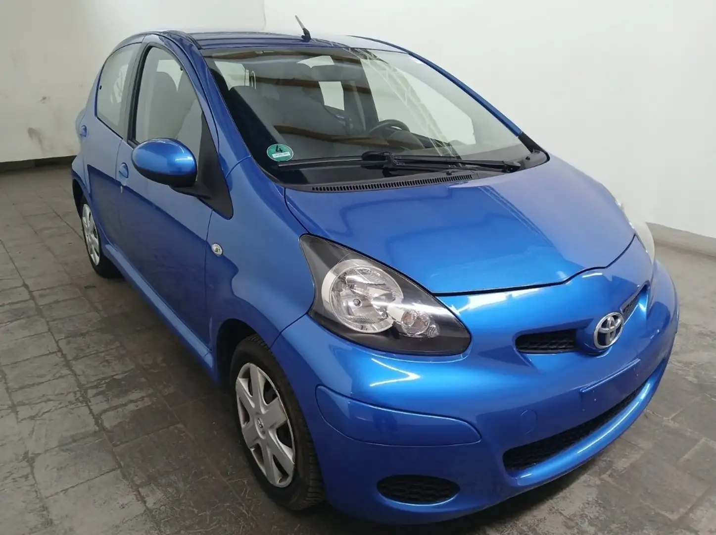 Toyota Aygo Aygo  5-Türer Multi Mode Club Blau - 2