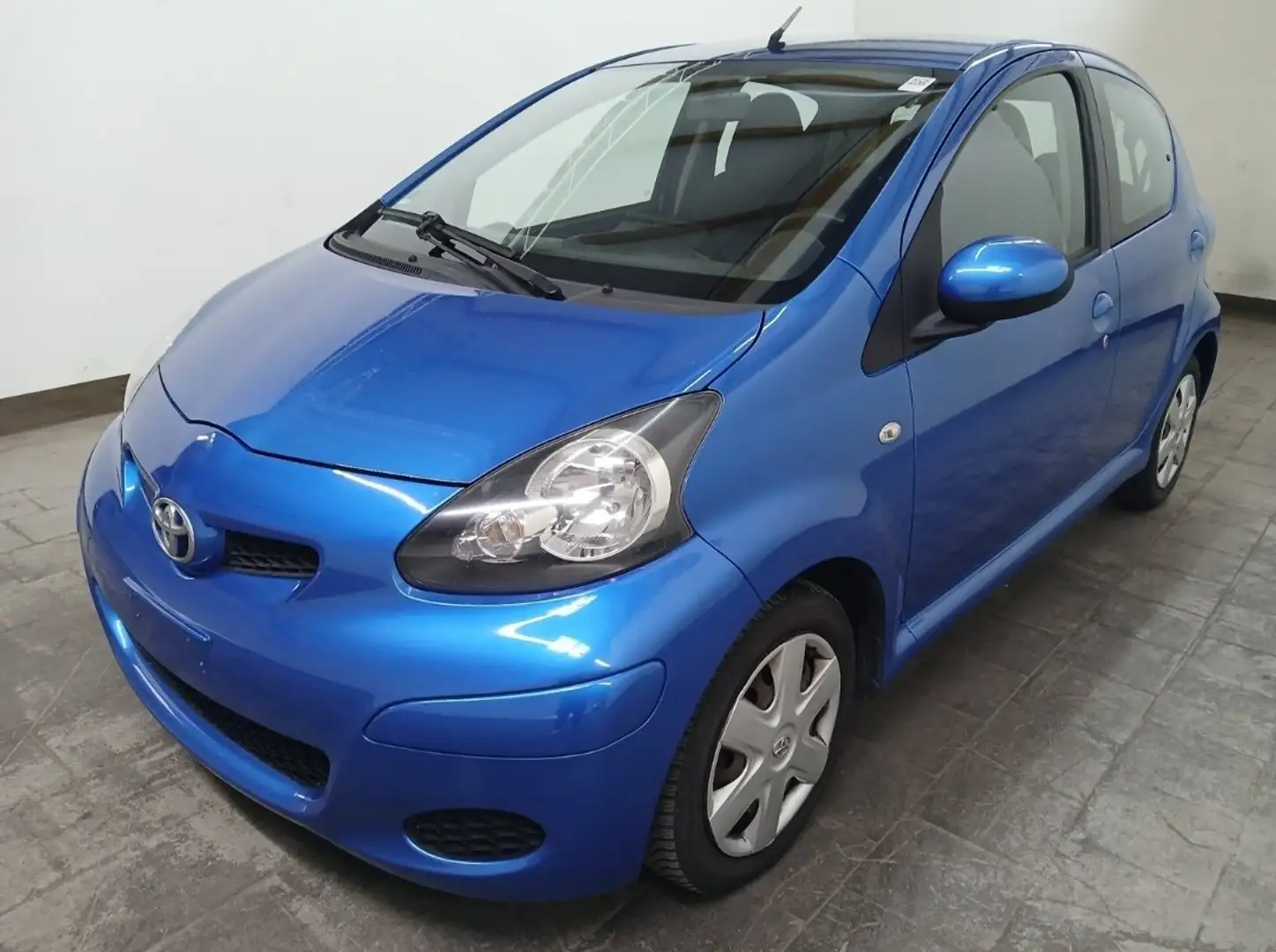 Toyota Aygo Aygo  5-Türer Multi Mode Club Blau - 1