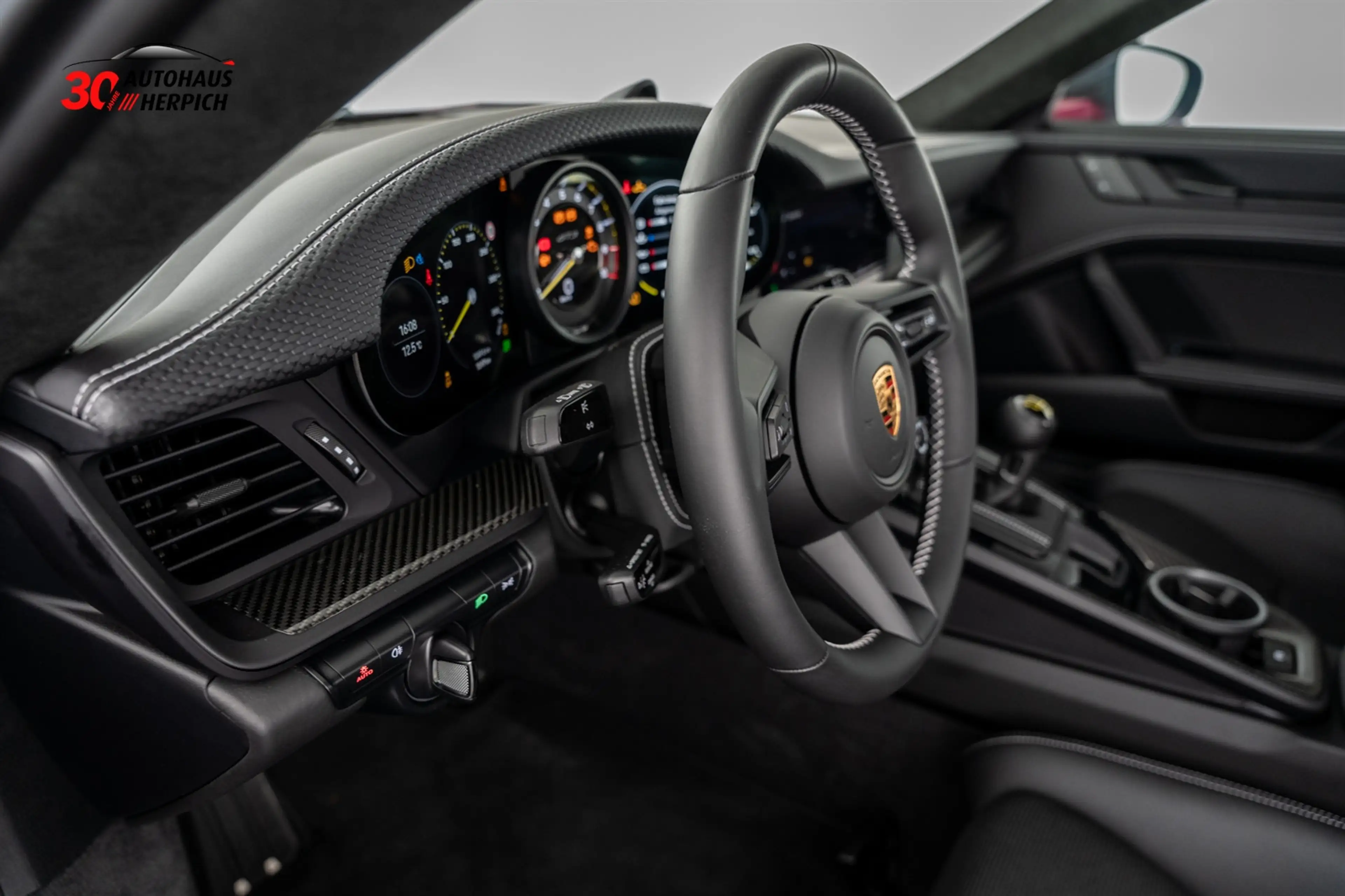 Porsche 992 GT3 Touring 6G-Schalter Sternrubin UPE. 241k — photo 12