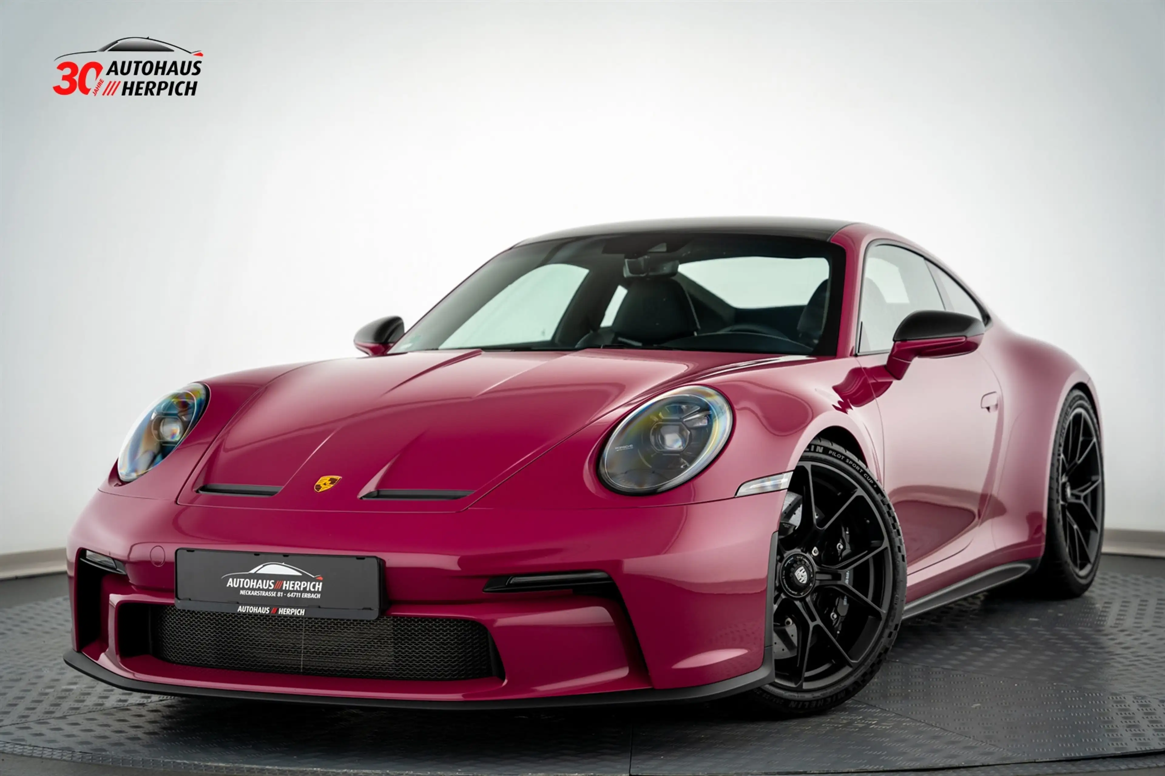 Porsche 992 GT3 Touring 6G-Schalter Sternrubin UPE. 241k