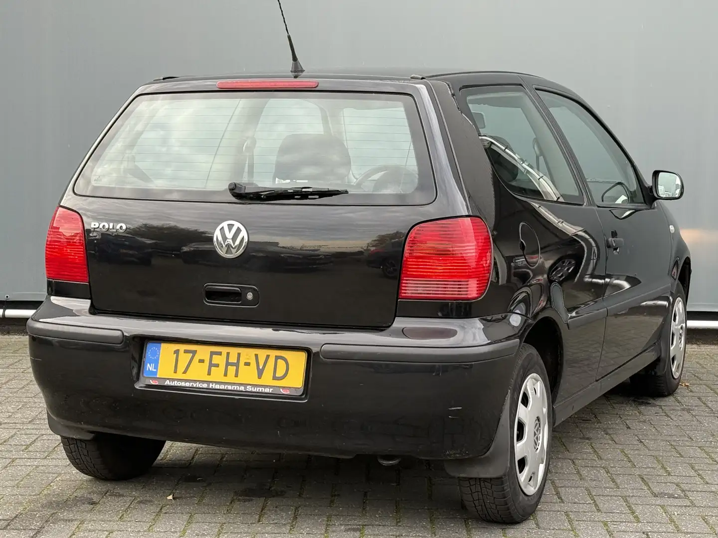 Volkswagen Polo BWJ 2000 1.4 60 PK Trendline STUURBEKRACHTING | 12 Zwart - 2
