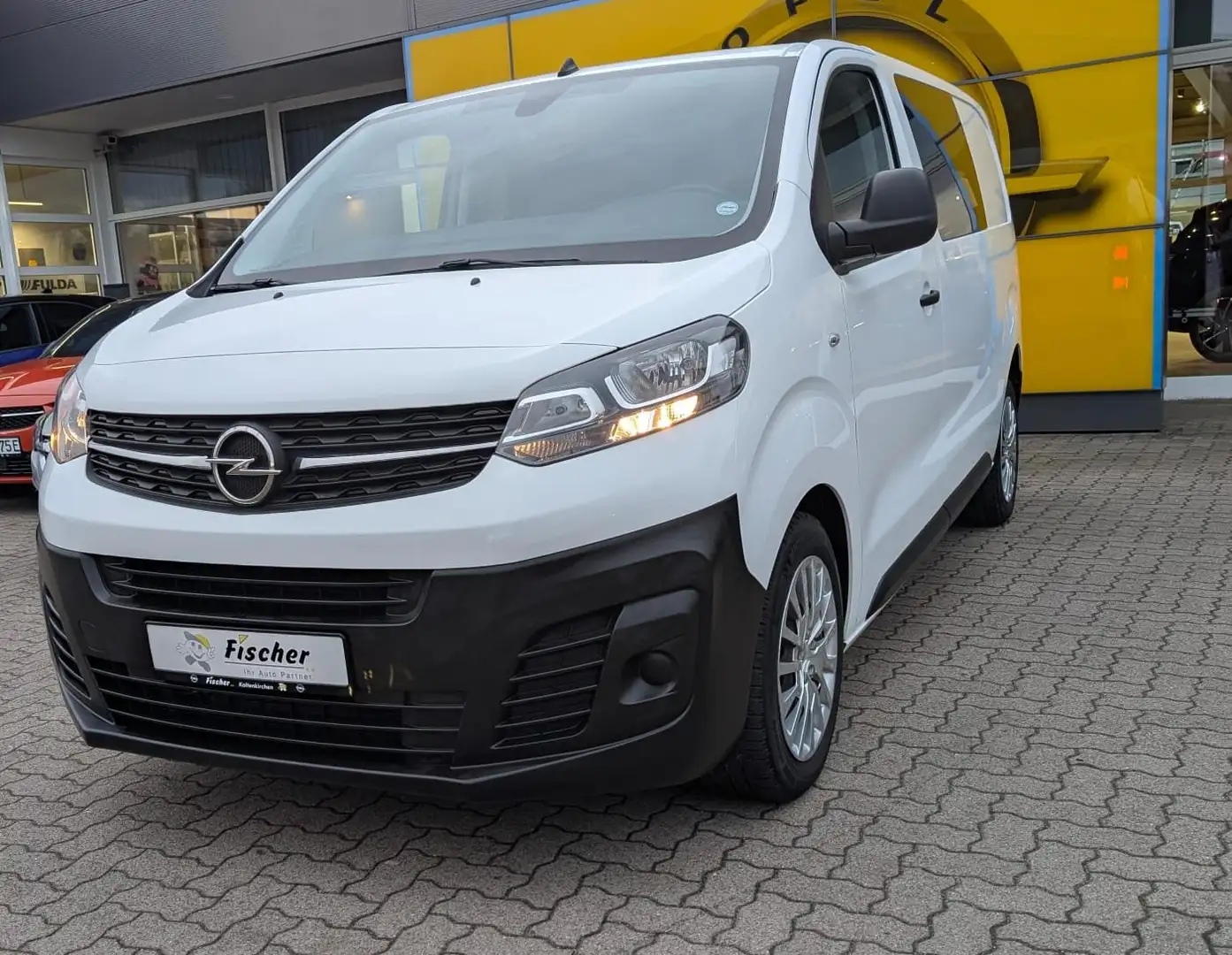 Opel Vivaro Edition M (L2) Doppelkabine / Allwetterreifen Weiß - 1