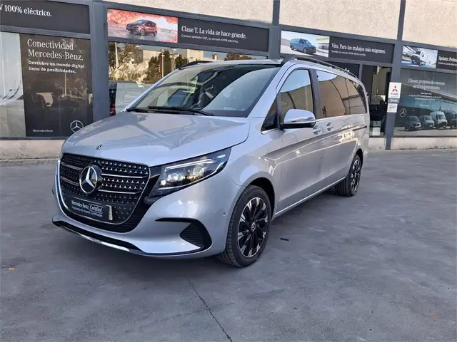 Mercedes-Benz V 220