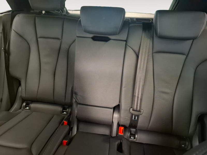 Audi Q8 50 TDI quattro 360 HUD Pano AHK Luftfederung — photo 8