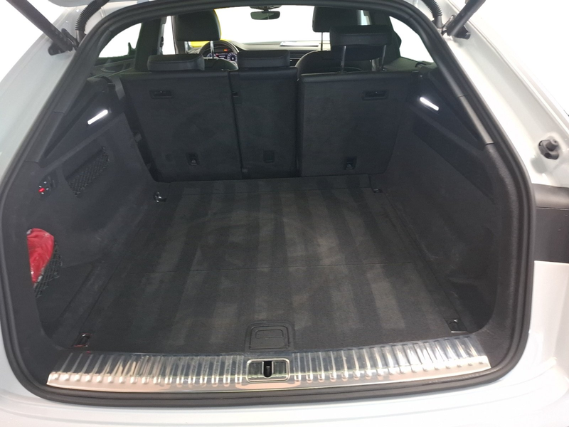 Audi Q8 50 TDI quattro 360 HUD Pano AHK Luftfederung — photo 15