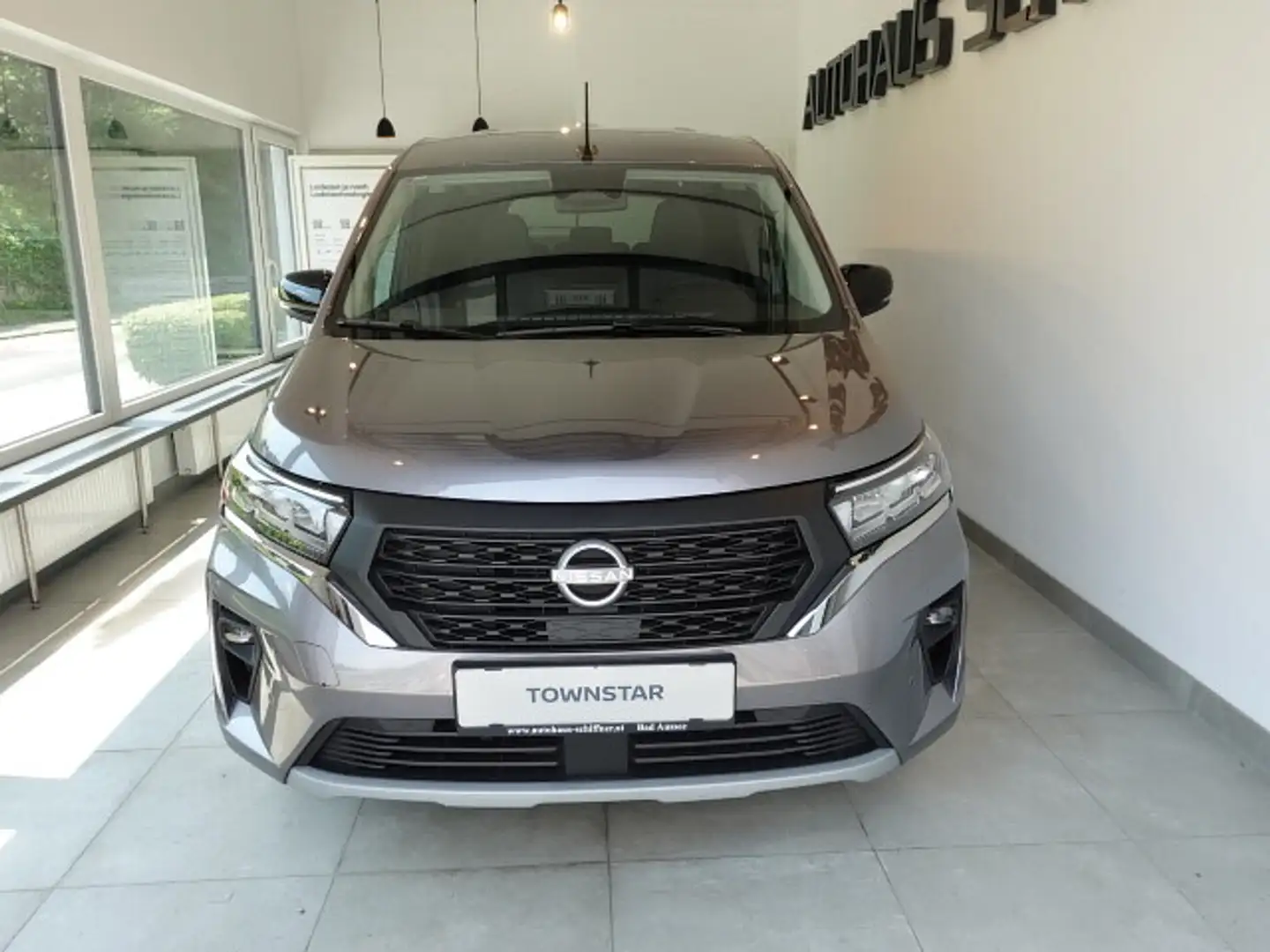 Nissan Townstar L2 DIG-T 130 7stz. N-Connecta Evalia Grau - 2
