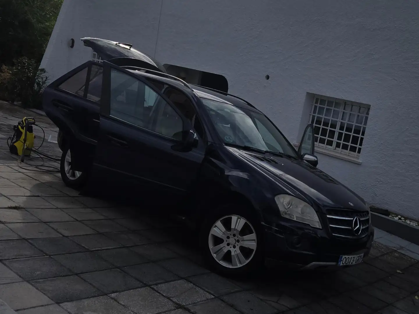 Mercedes-Benz 320 320TE Blue - 2