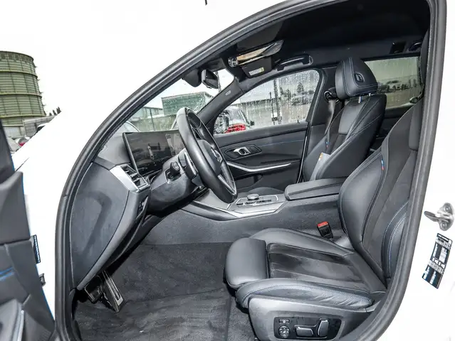 BMW 3 Series view 5