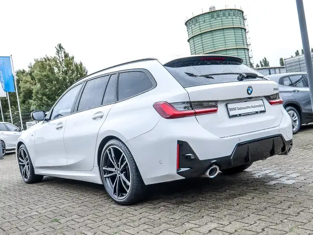 BMW 3 Series view 7