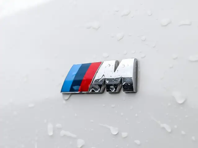 BMW 3 Series view 24